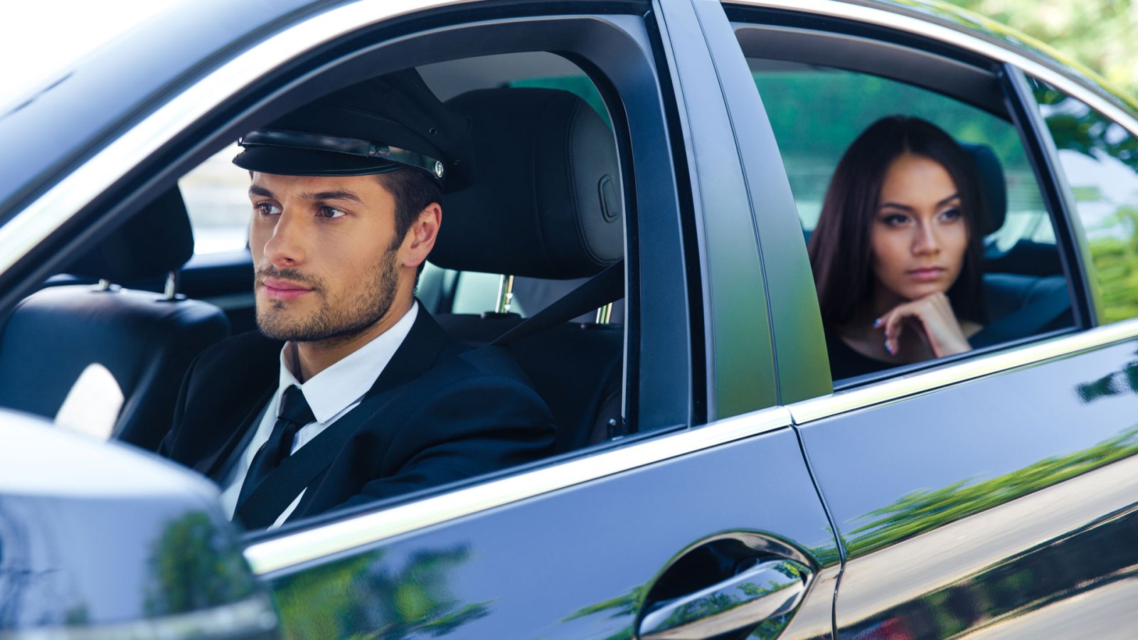 03 A taxi driver with a girl